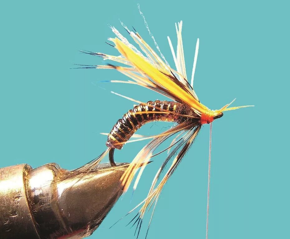 Нахлыст мокрые мушки. Мушка монтана для нахлыста. Мушки нимфы на хариуса. Мокрые мушки. Мокрые мушки.