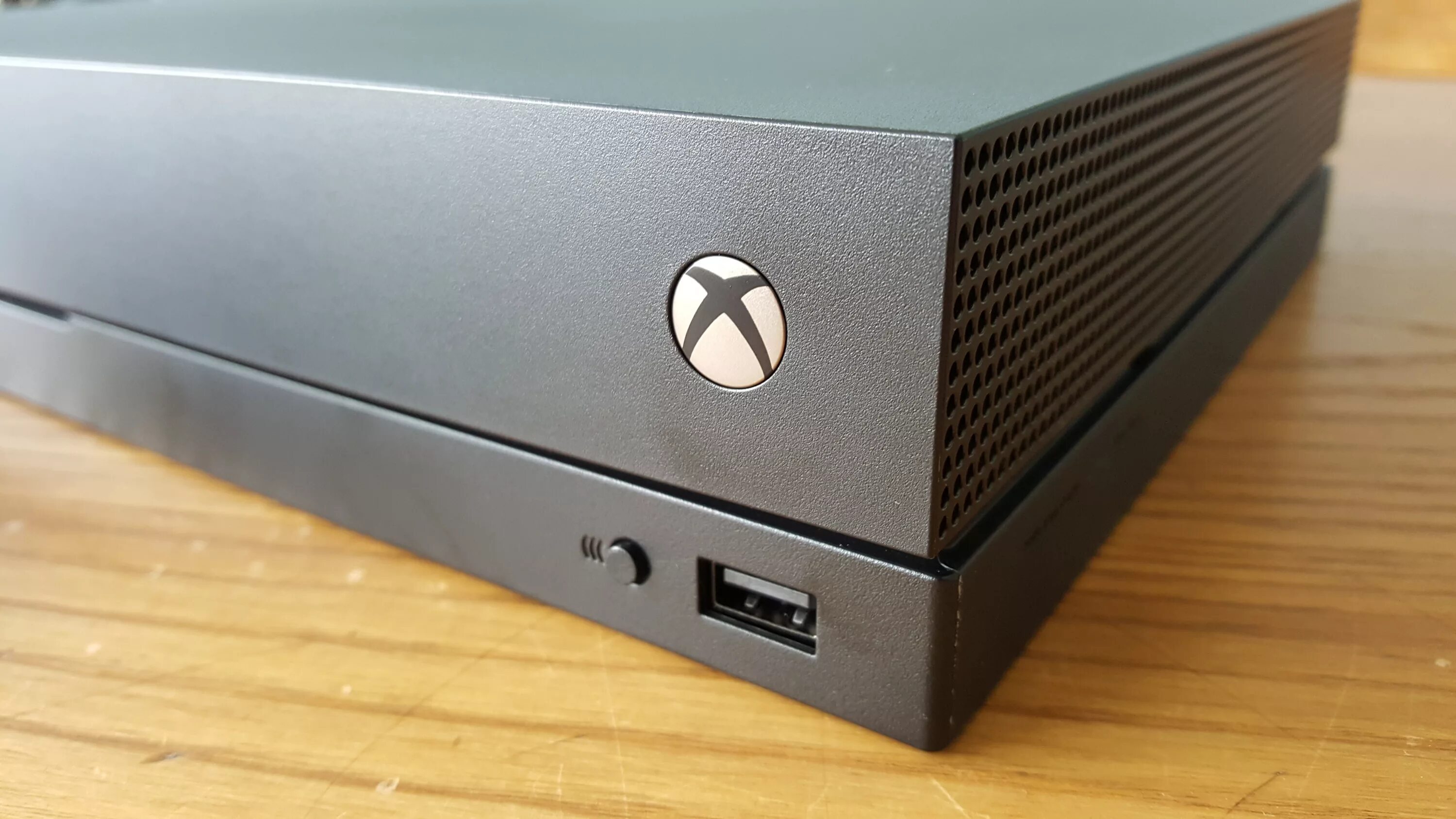 Xbox one 2013. Память на xbox one. Xbox one s. Память на xbox one. Xbox one s model 1681.