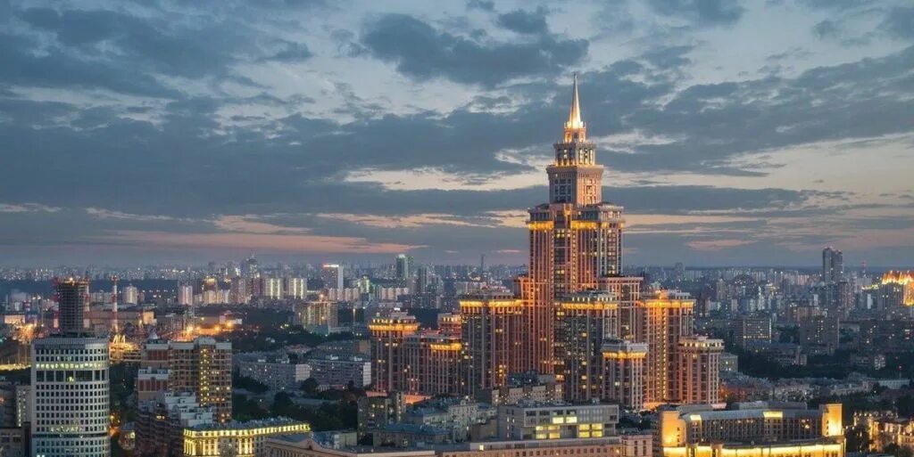Небоскребе триумф палас. Триумф палас. жк триумф палас руфинг. чапаевский переулок 3 москва. чапаевский переулок поликлиника.