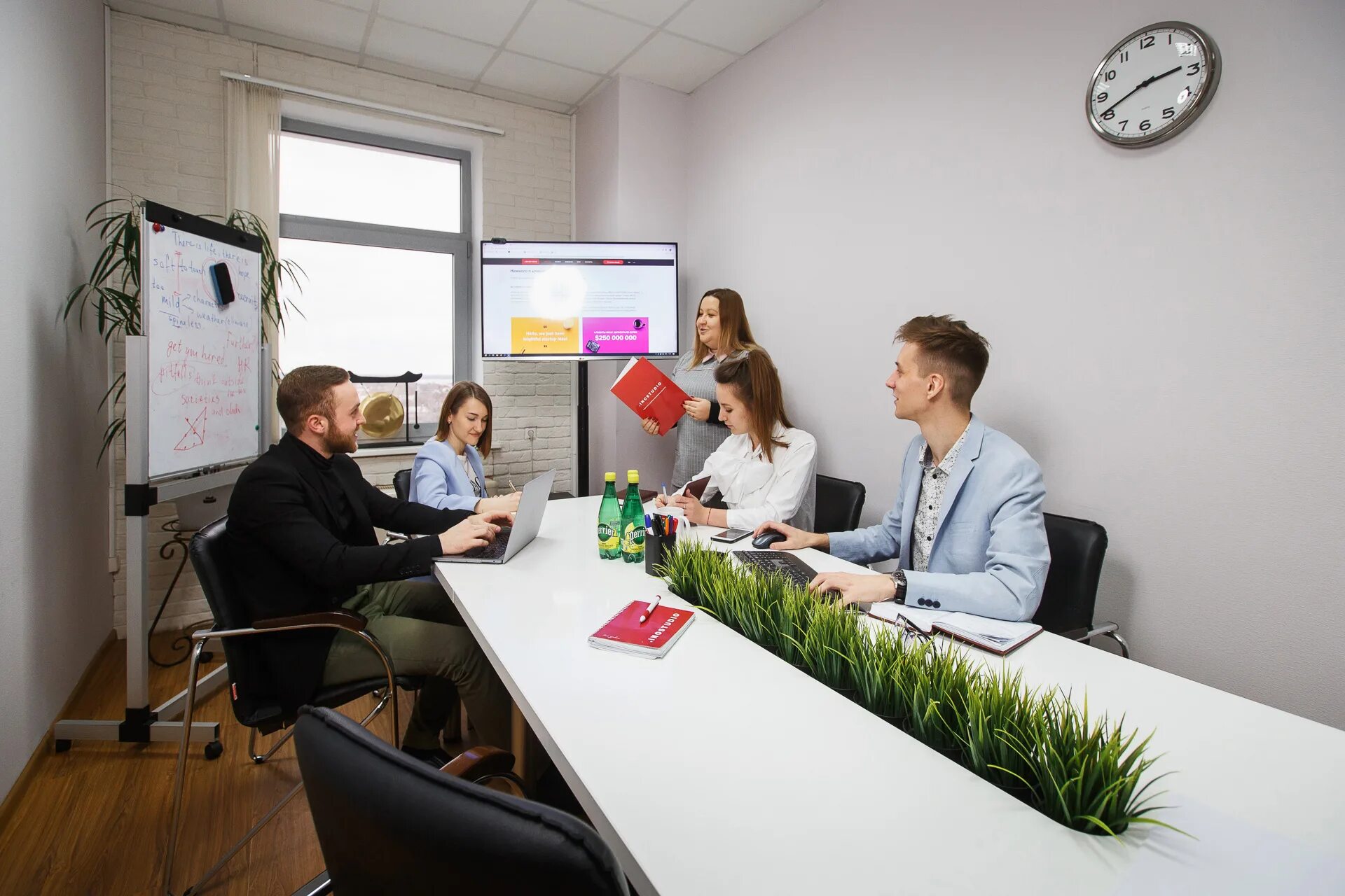 Мой офис логотип. Стильное рабочее место дома. Моем офисе. Моем офисе. Моем офисе.