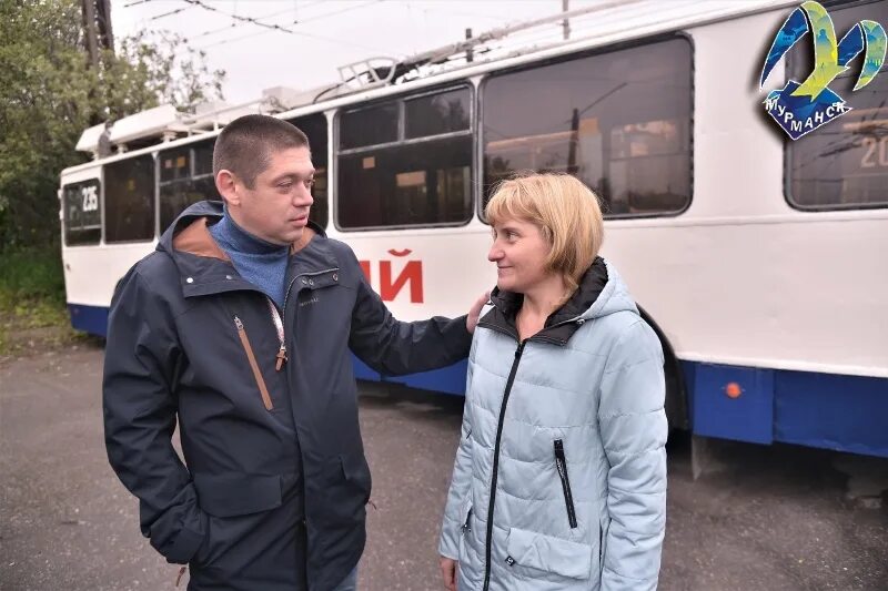 Работа в мурманске свежие водитель. Ао электротранспорт в мурманске. троллейбус мурманск директор. буряк электротранспорт мурманск. горэлектротранспорт мурманск.