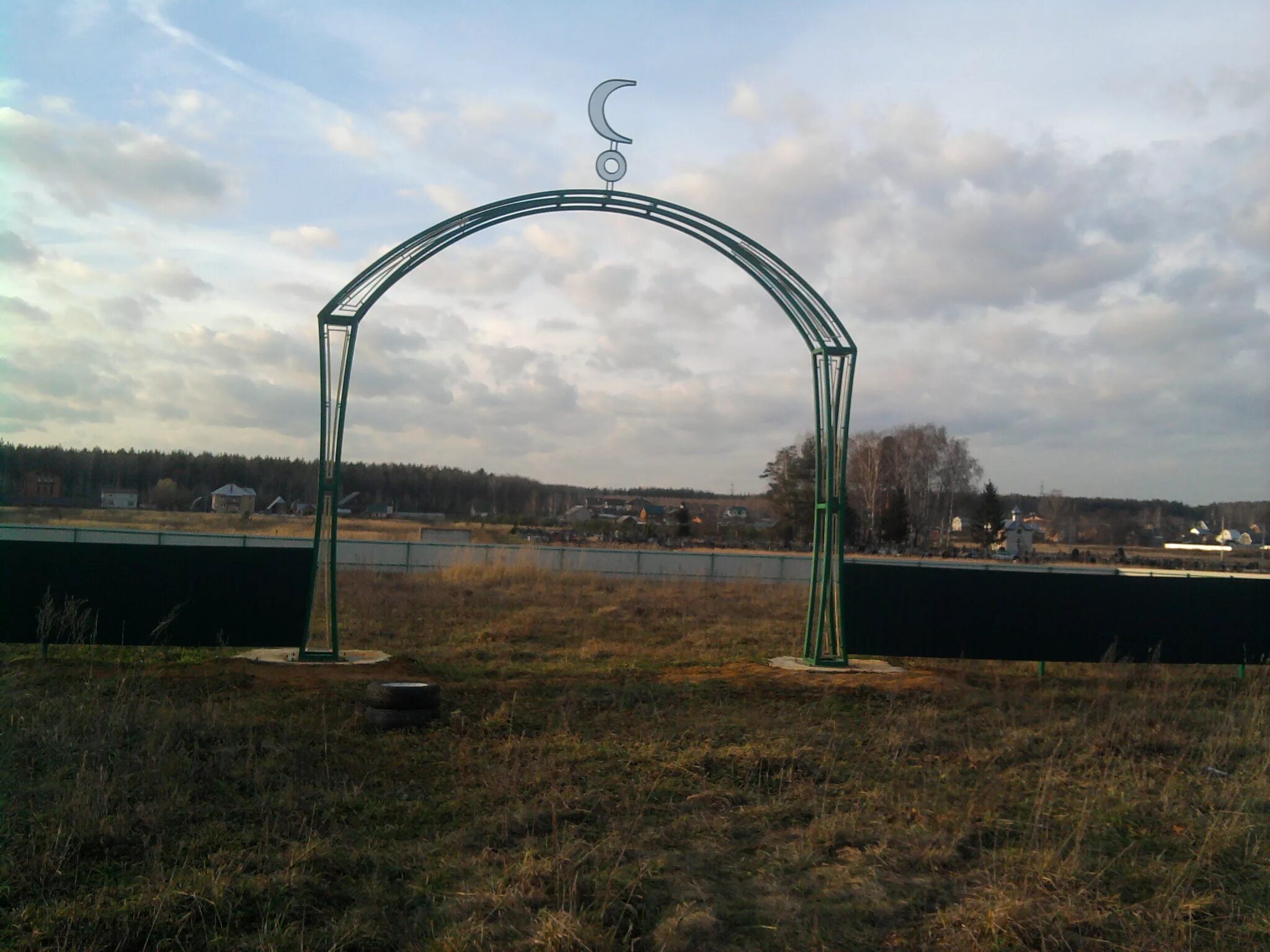 Beautiful Wrought Iron Gates Iron gate, Wrought iron driveway gates, Farm gate