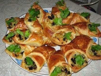 Слоеное тесто с грибами