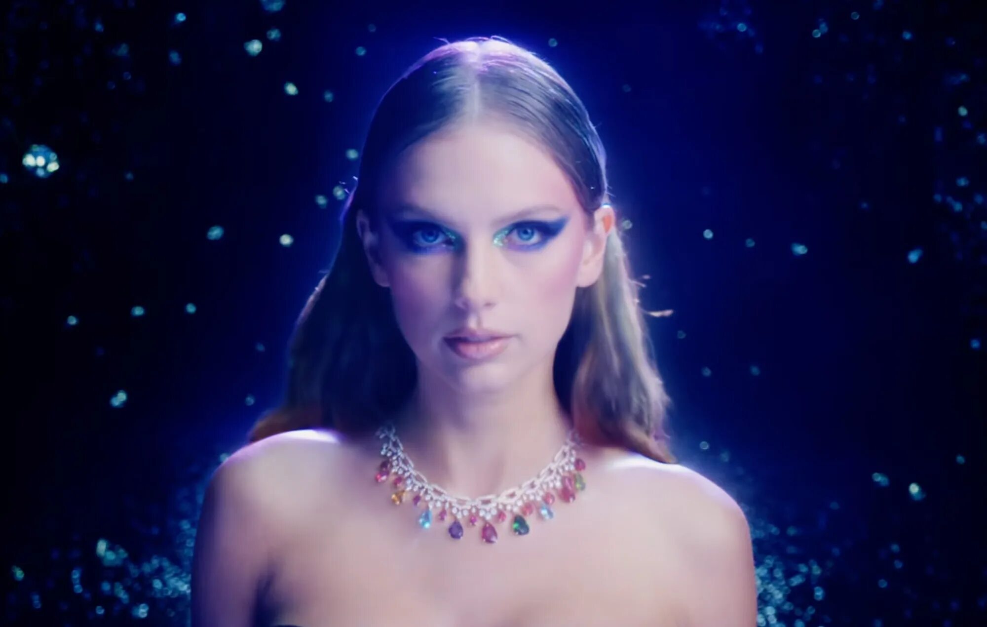 Midnights тейлор. Taylor Swift 2022. Midnights Taylor. Современные звезды. Золушка Фея.