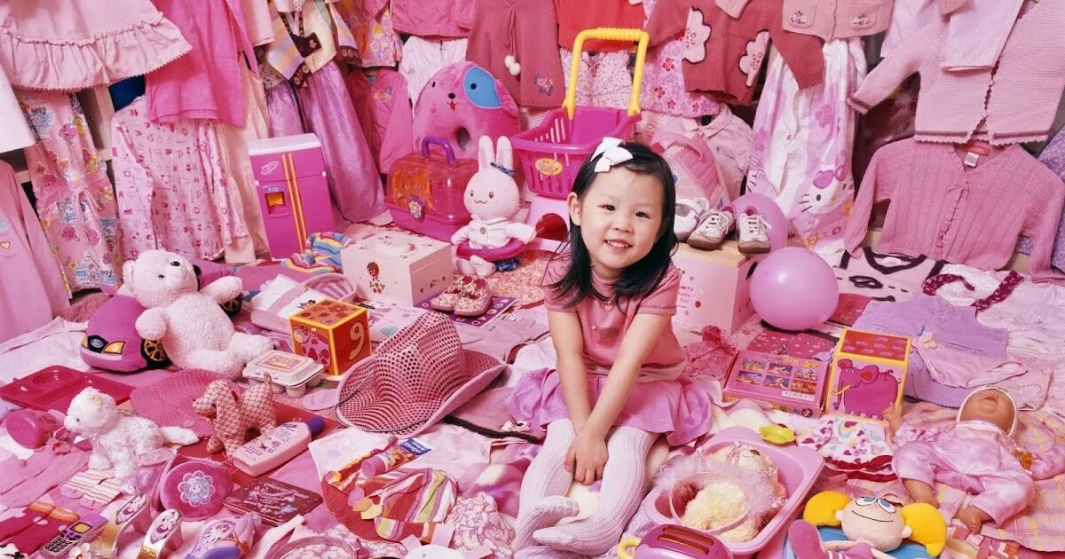 Розовая девочка и синий мальчик. Девушка. Аниме девушка с розово голубыми волосами. Розовый и голубой одежда дети. Розовая девочка и синяя девочка.