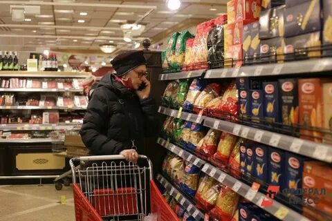 В магазинах все меньше товаров