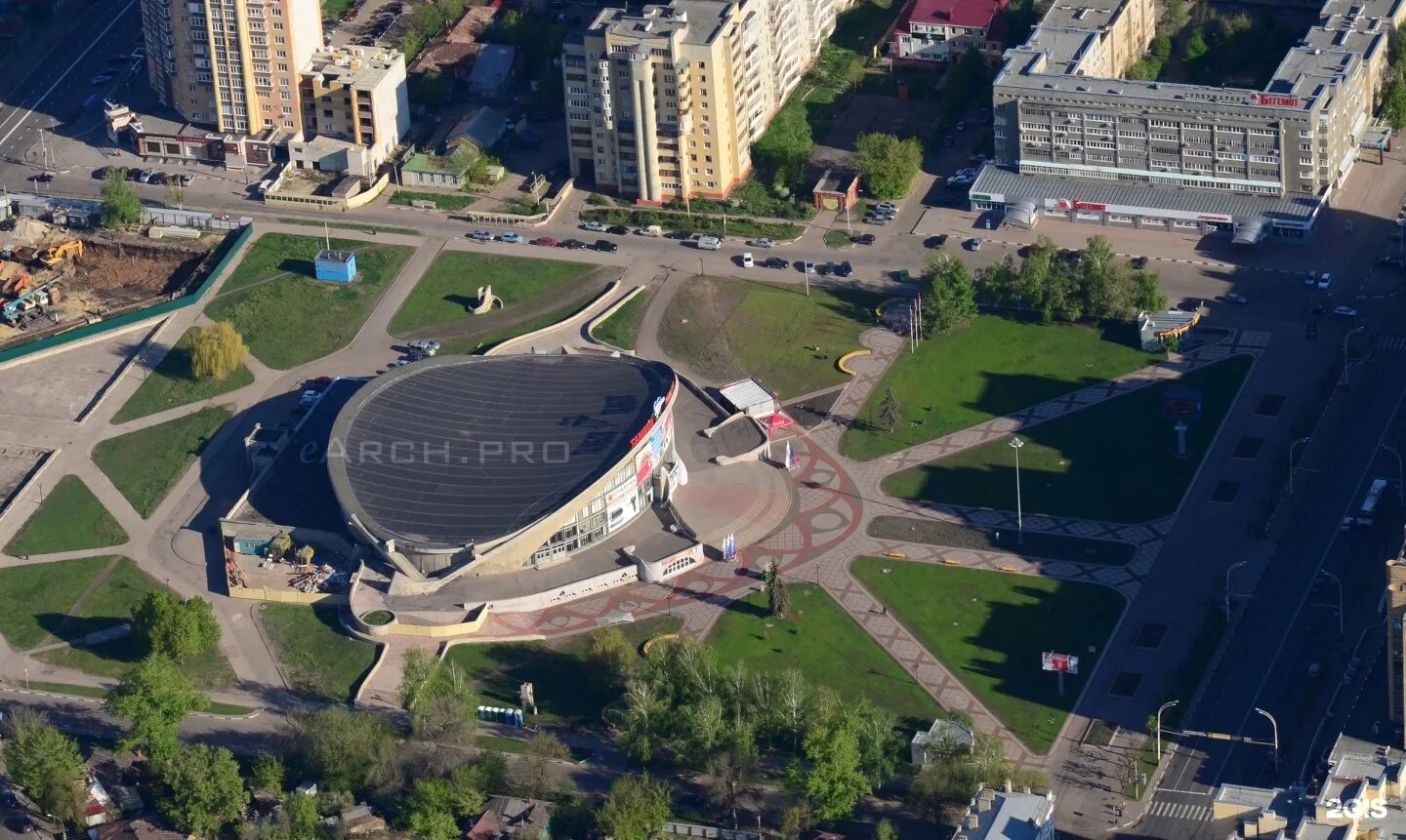 Комсомольская площадь 5 тамбов. Комсомольская площадь 5 тамбов. Комсомольская площадь 5 тамбов. Комсомольская площадь 3 тамбов. Памятник на комсомольской площади в тамбове.