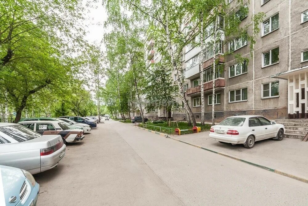 Ул новосибирская 12 новосибирск. 12. Магистральная 12 новосибирск. Ул космической 12 новосибирск. Улица космическая новосибирск.