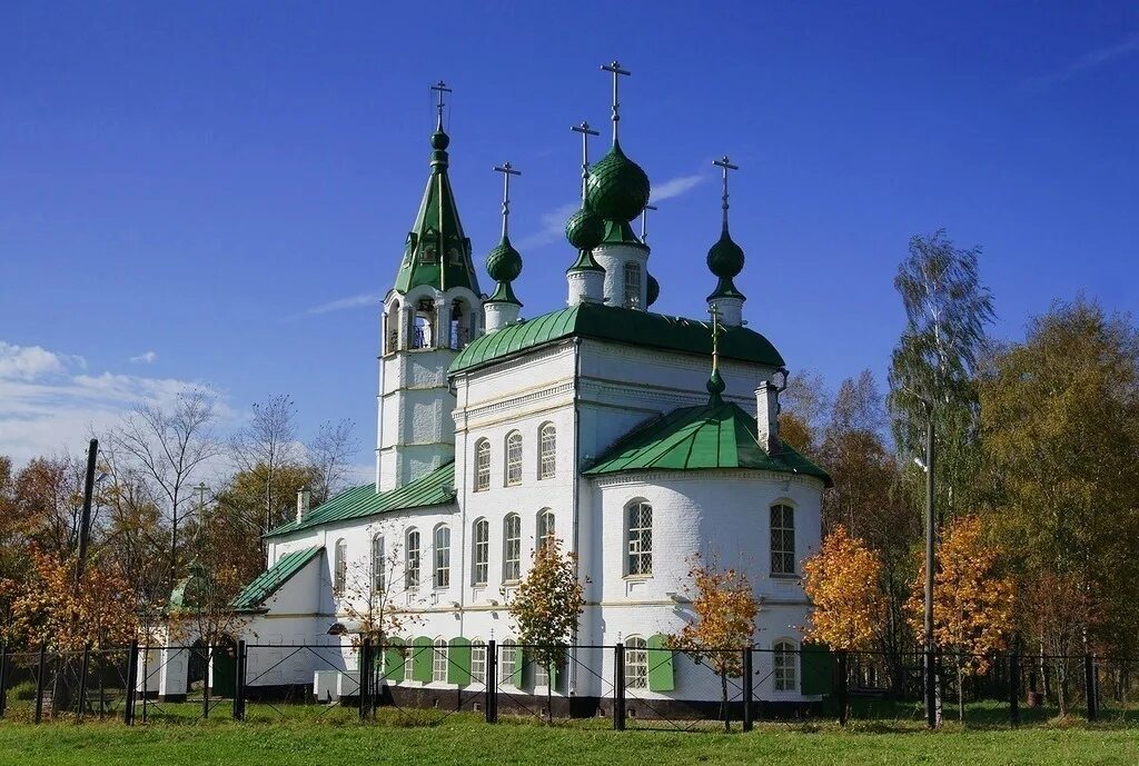 Леонтьевская церковь тутаев. Леонтьевская церковь тутаев внутри. Леонтьевский храм ярославль. Леонтьевская тутаев. Вознесенская церковь тутаев.