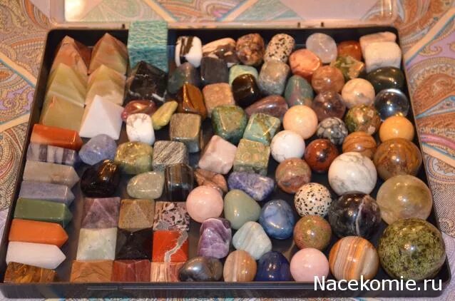 Яшма зеленая для бани. Каждый ее камень хранит. Золотой валун в мьянме. Каждый ее камень хранит. Храним полудрагоценные камни.