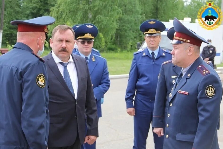 Коновалов фсин. Генерал Гостев ФСИН. Начальник УФСИН России Калашников.