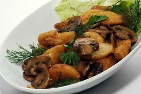 Белый гриб картошкой и мясом