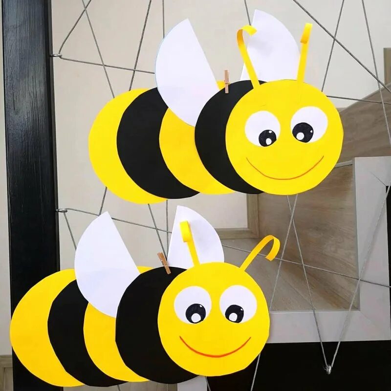 Сделать пчелу своими руками. Поделка Пчелка из бумаги. Поделка пчела из бумаги. Поделка Пчелка для малышей. Пчела из цветной бумаги для детей.