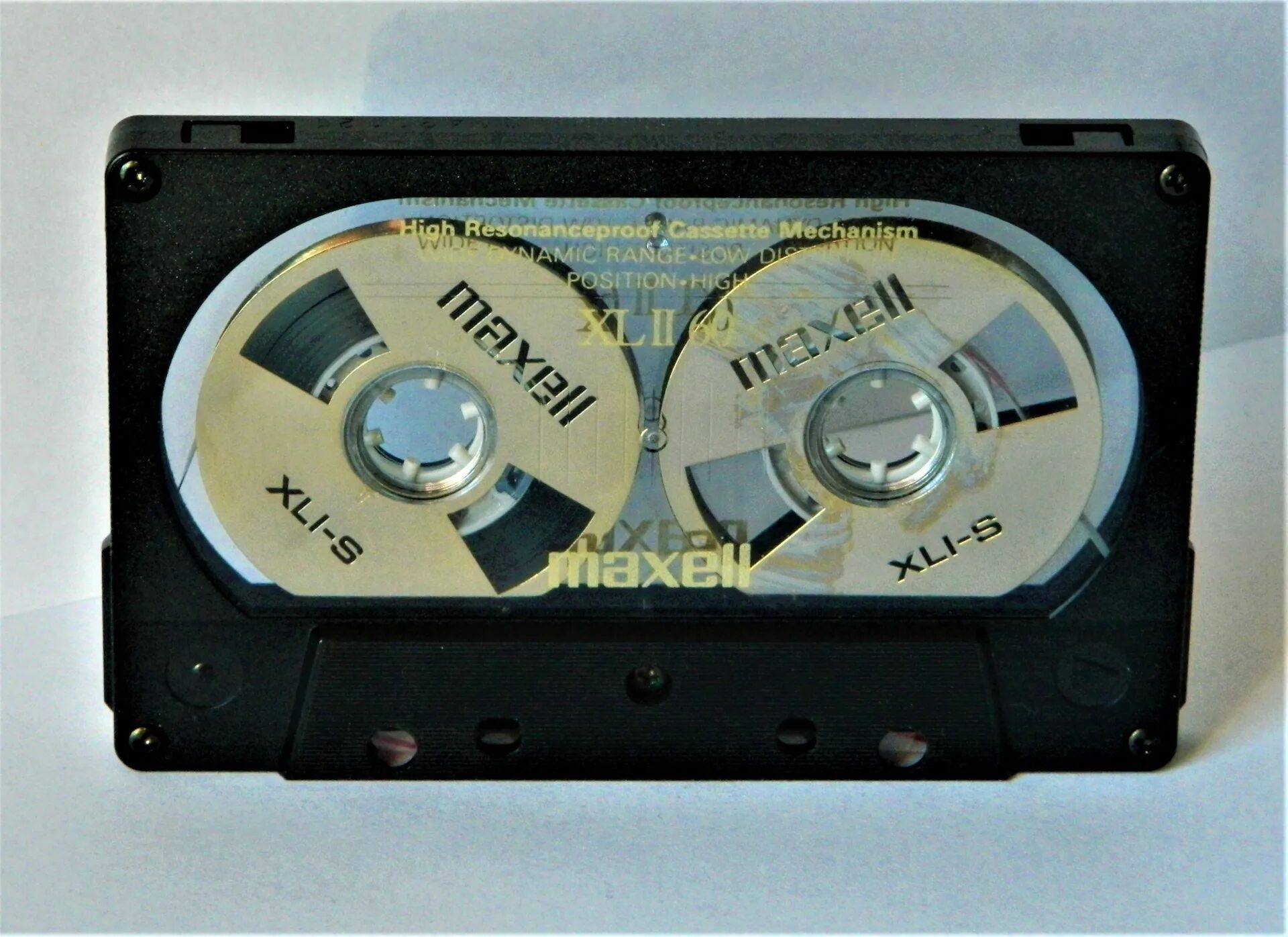Как сделать кассету. Compact Cassette Maxell. Maxell XLII 90. Maxell XLI-S. Аудиокассета самодельная.