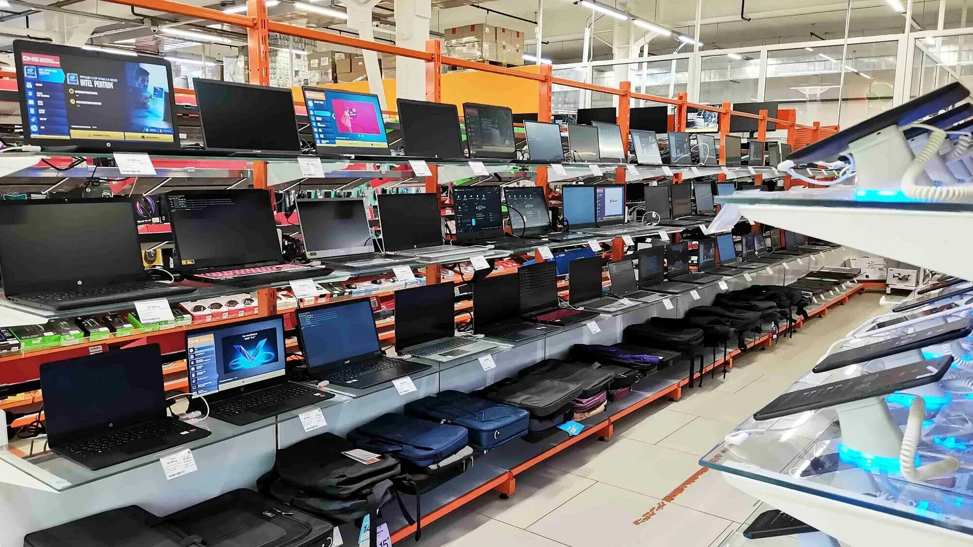 днс киржач. днс лысьва тц сити центр. Dns лысьва. магазин днс лысьва пермский край. сити центр лысьва.