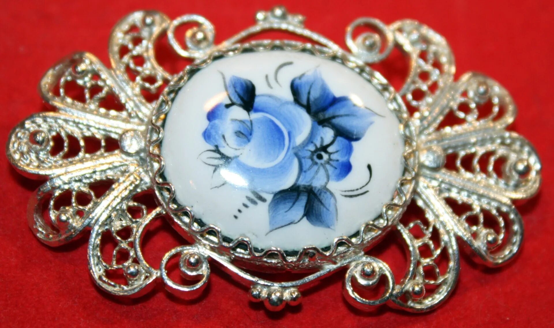 брошь из ростовской финифти. русская народная вышивка. маячки для ножниц и нитевдевателей из полимерной глины. по мотивам народной вышивки. орловский спис двуглавый орел.