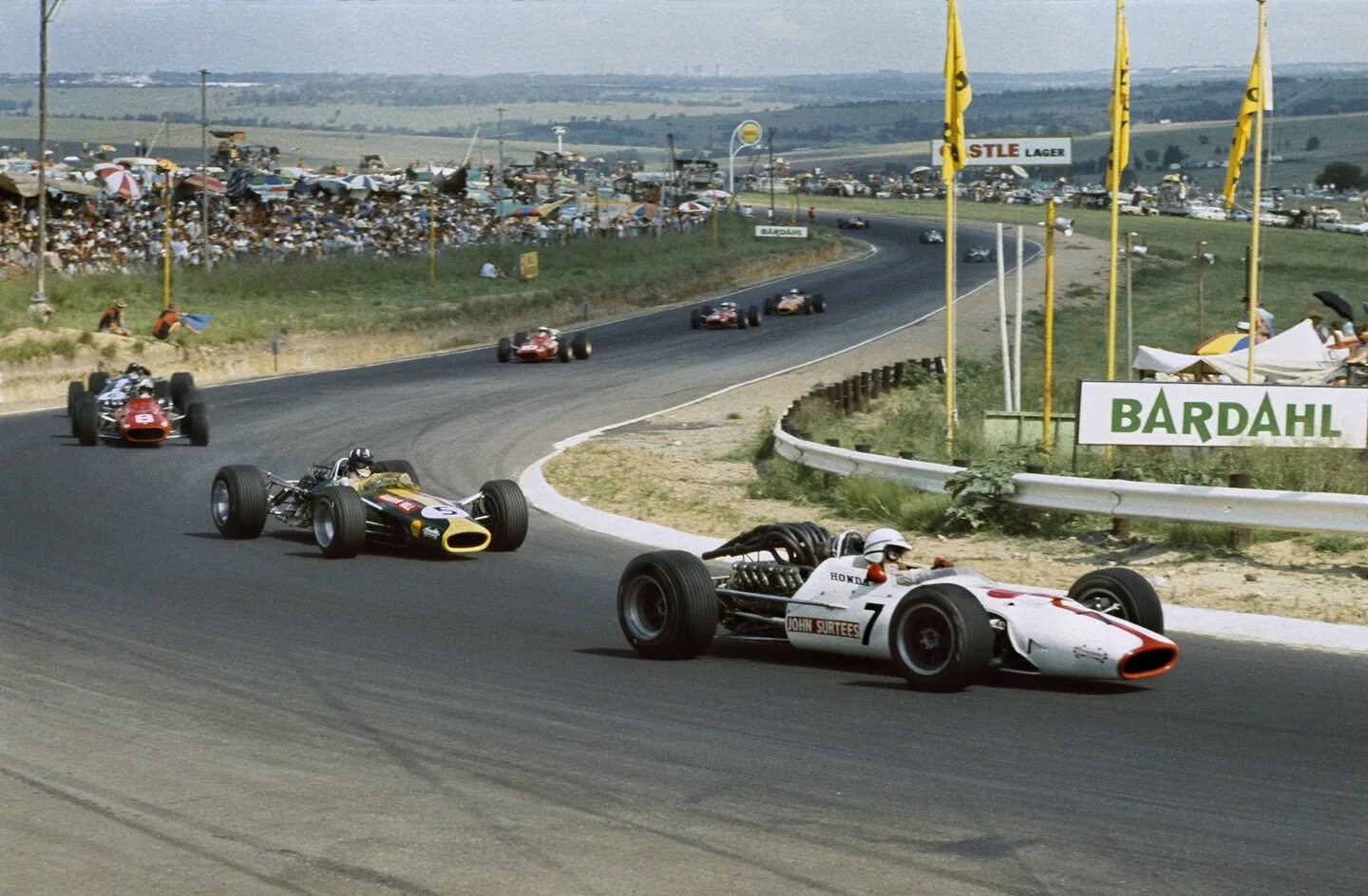 Гран при юар. Гран при юар 1968. 1967 south african grand prix. гран-при южной африки формулы-1. ferrari f1 1968.