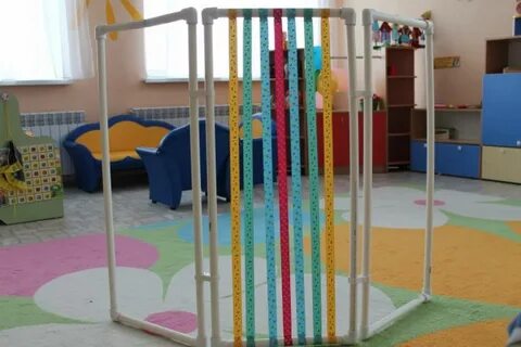 Детская ширма из пластиковых труб