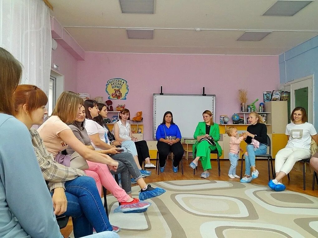 Ватулин михаил. Семейное волонтерство поделка. Курск досуг для детей. Художественная школа курск. Мир детства курск.