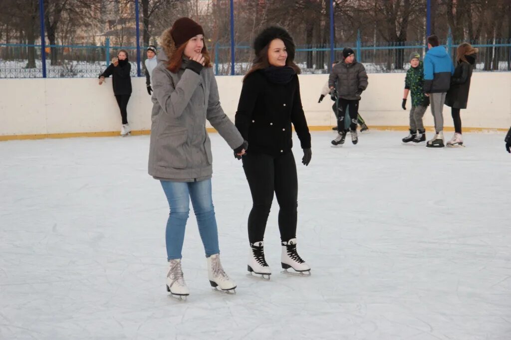 Каток гольяново московский. Каток на Вешняковской вл 16. Вешняки Вешняковская ул вл 16 каток. Каток, Москва, Вешняковская улица, 16. Парк каток Вешняки.