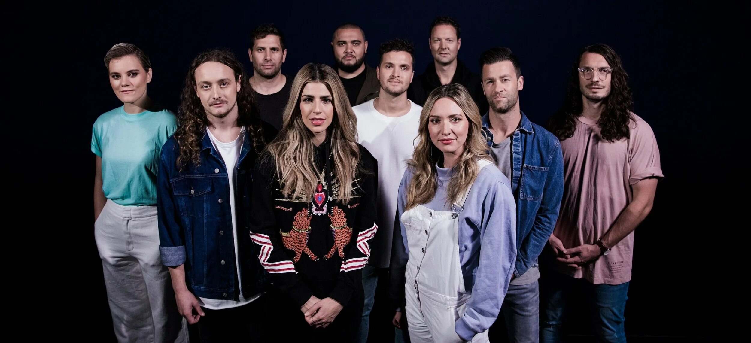 Hillsong united группа. Hillsong united группа. Hillsong united. Hillsong united солистка. Церковь хиллсонг.