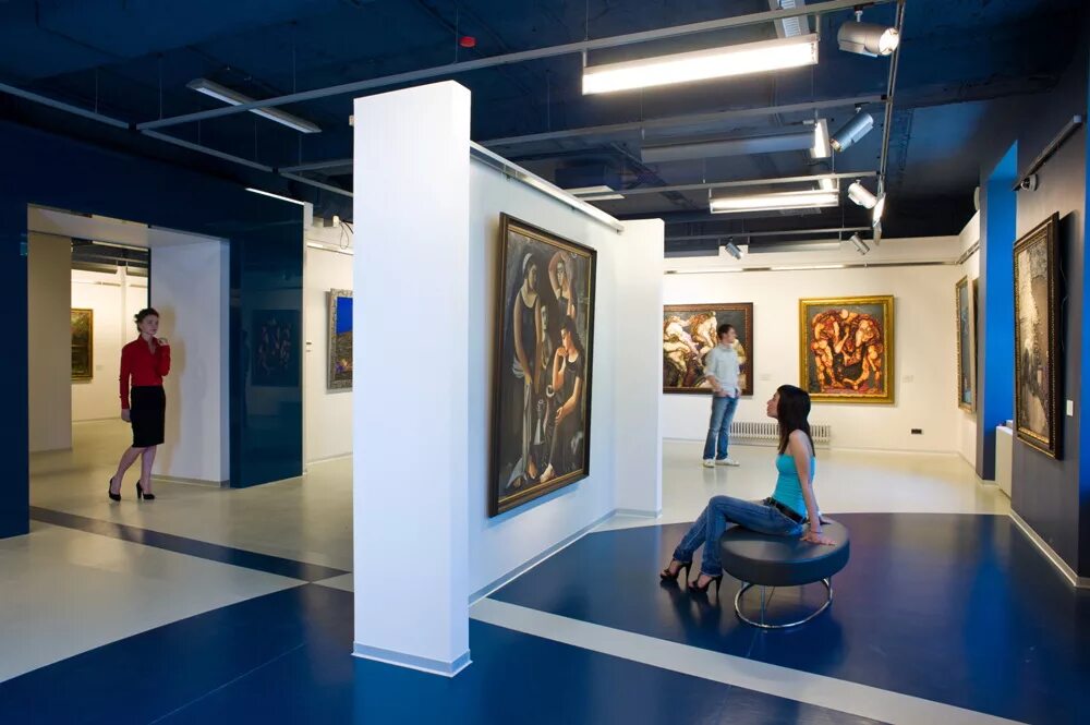 Выставочный зал искусства. Выставочные залы росизо. Современные выставочные залы. Музей искусств в денвере сша интерьер. Музей изобразительных искусств волгоград.