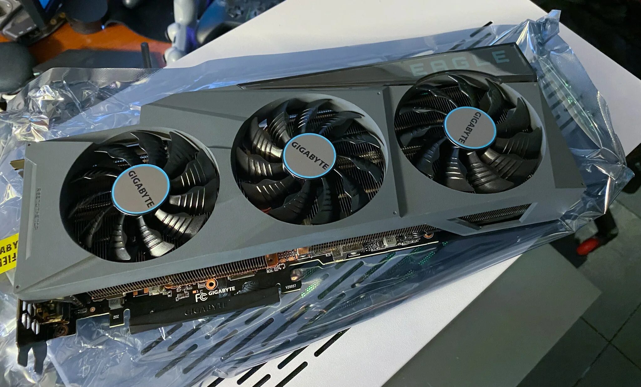 Asus tuf rtx 4070 ti gaming oc. Видеокарта RTX 3080 Gigabyte. Gigabyte GEFORCE RTX 3080 Eagle OC. Gigabyte GEFORCE RTX 3080 ti Eagle OC 12g. Gigabyte RTX 3080 ti.