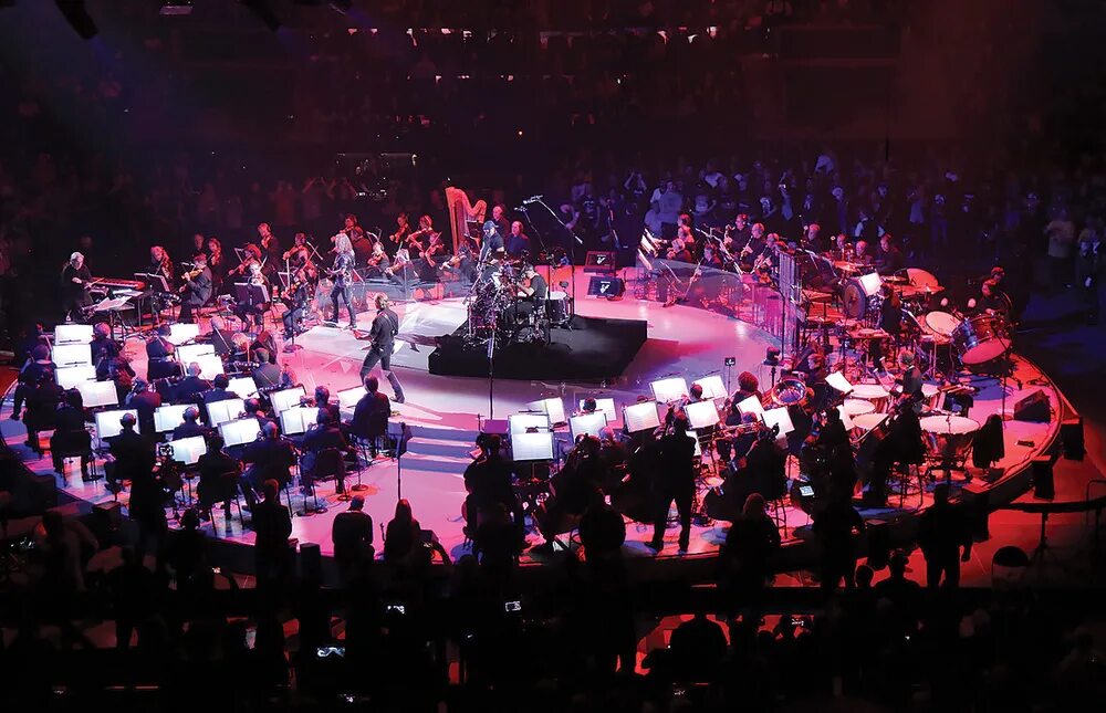 Металлика симфонический оркестр сан франциско 2020. Metallica с оркестром. Концерт симфонический металика. Metallica show. Chase center в сан-франциско.