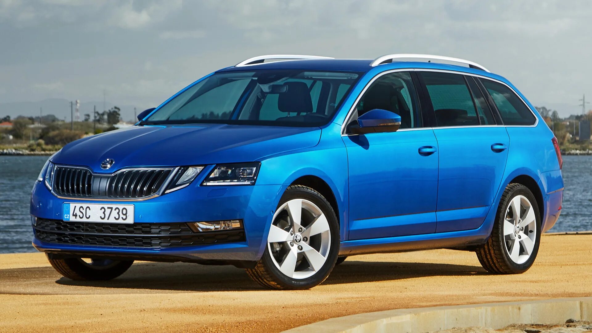 Skoda Octavia a7 Combi. Авто шкода универсал