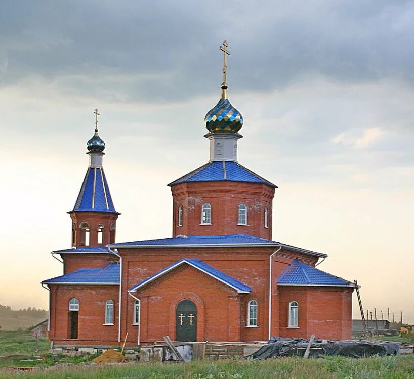 Каменский пенза. Пустынь Пензенская область Каменский район. Храм села Фёдоровки Каменского района Пензенской обл. Храм Покрова Пресвятой Богородицы Пенза. Храм пустынь Пензенской области.