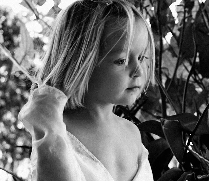 детский ню арт фотограф. н ю детское. мелкие детишки маленькая порномодель. ален лебуаль семейный альбом. красивые фотографии детей ню.