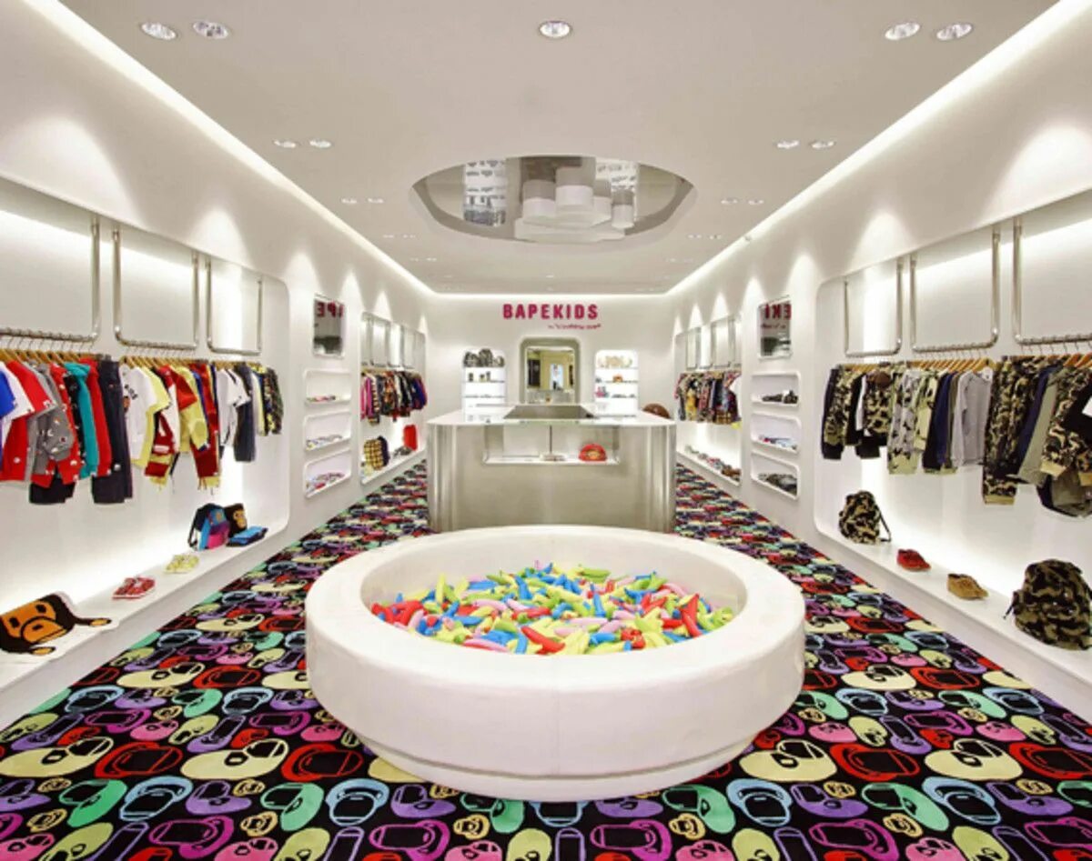 Bape Дубай Молл. Bape Store в Дубай. A Bathing Ape магазин. Bape бутик. Бутики в дубае