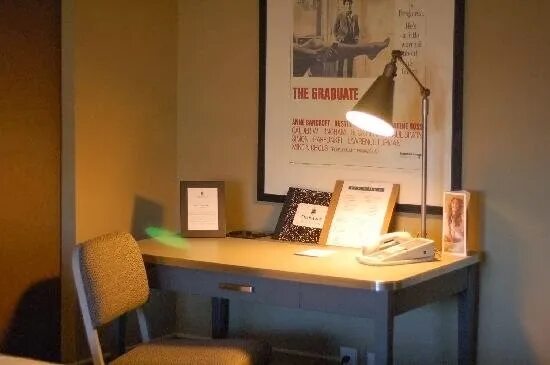 Study place. Картинка канцелярии в банке. Красивый рабочий стол для студентов. Study hard aesthetic. Study place.