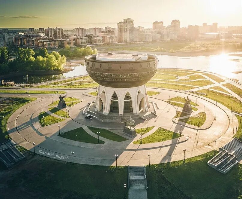 Загс в виде казана. Казань дворец бракосочетаний чаша. дворец бракосочетания казан в казани. казань чаша казан загс. казань загс чаша смотровая площадка.