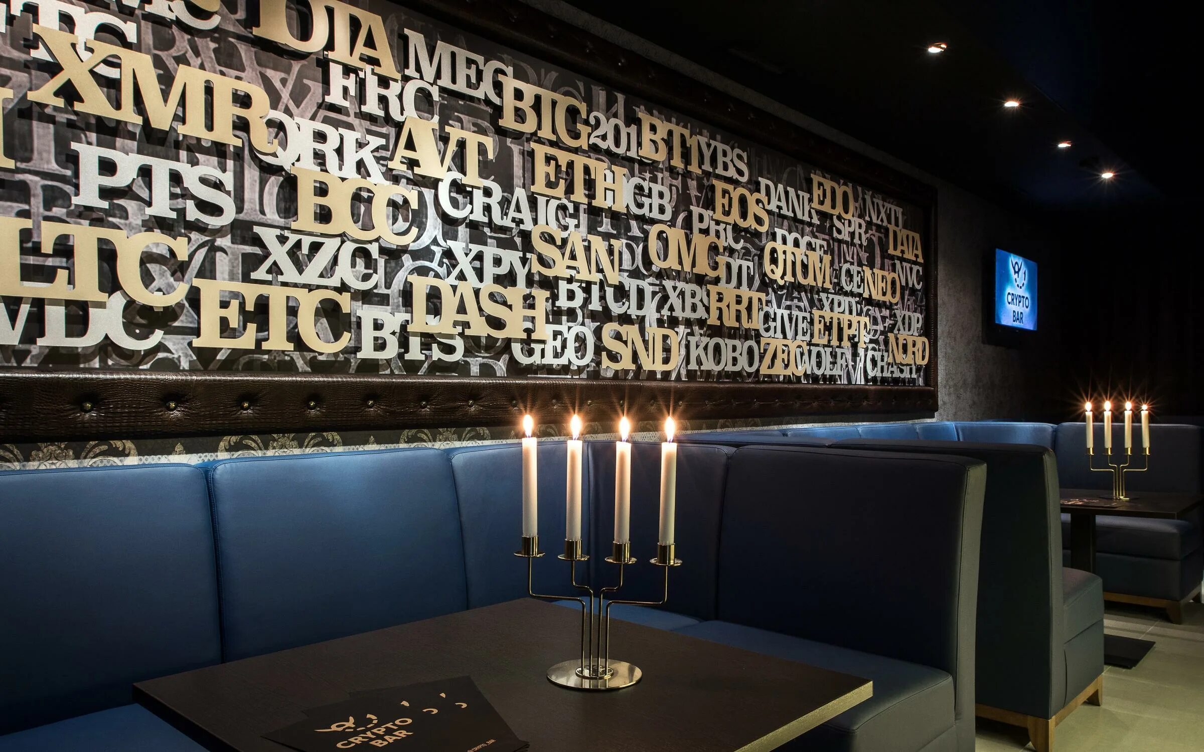 Статуэтка врача хирурга. Кукла бар доктор производство. Dr moro ,бар фурштатская 1. Доктор моро бар. Медицинская кукла подарочная.