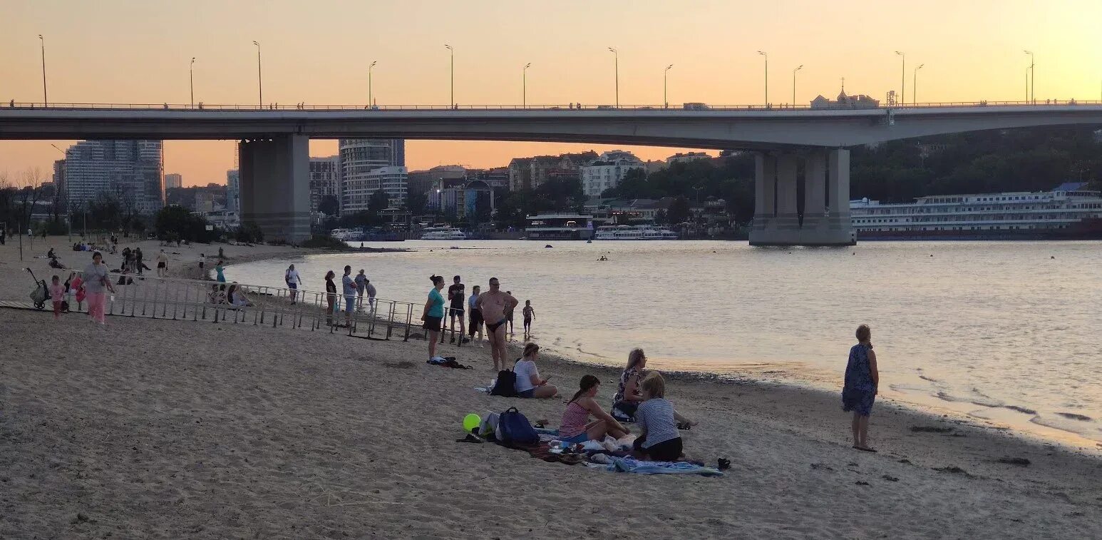 Ростов на дону в декабре. Снегопад в ростове. Погода в ростове 2023 год. Первомайское похолодание в ростове. Снегопад в ростове на дону.