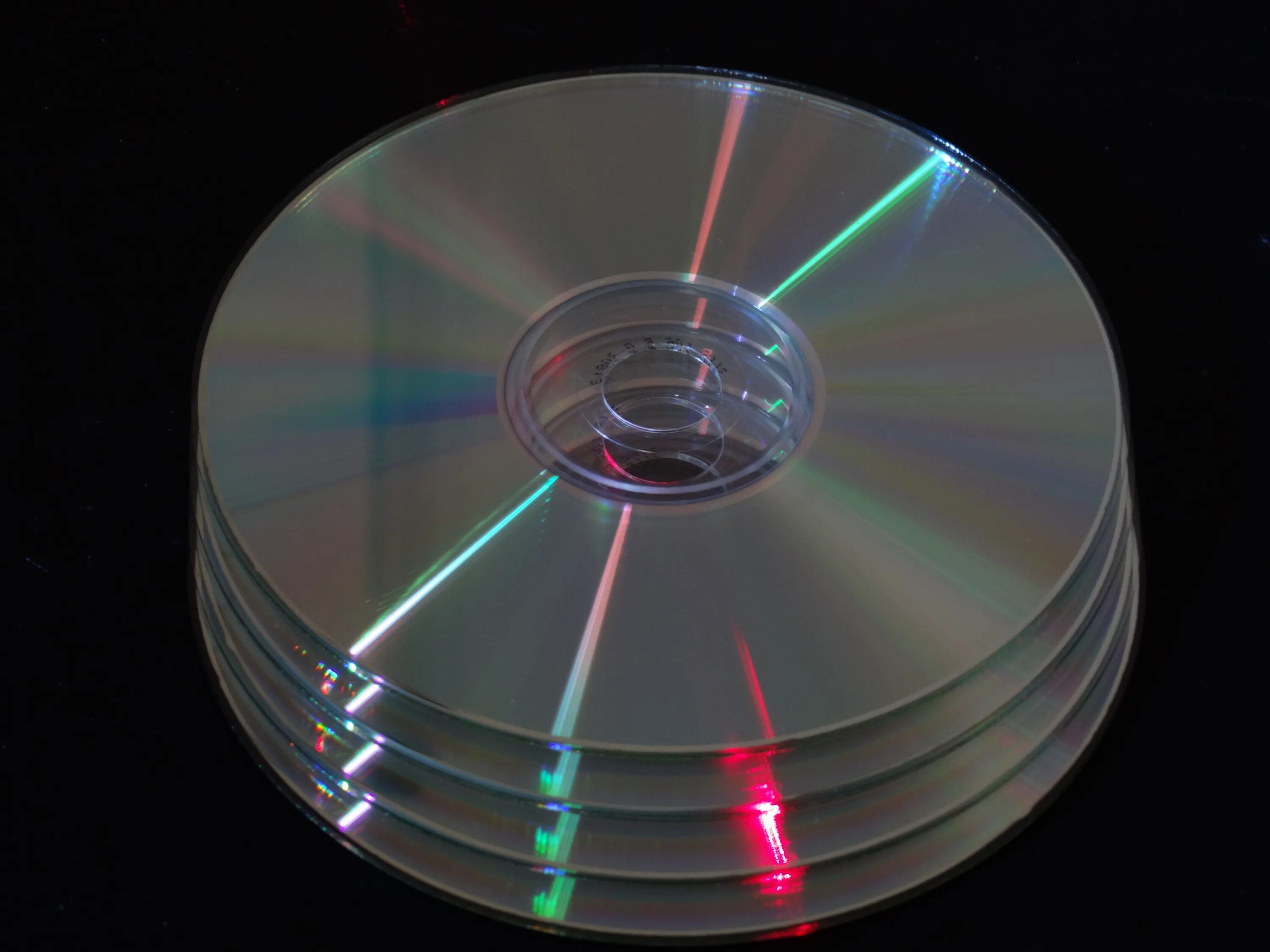 Флуоресцентный многоуровневый диск FMD. Компьютерный диск. Компакт диск. DVD диск.