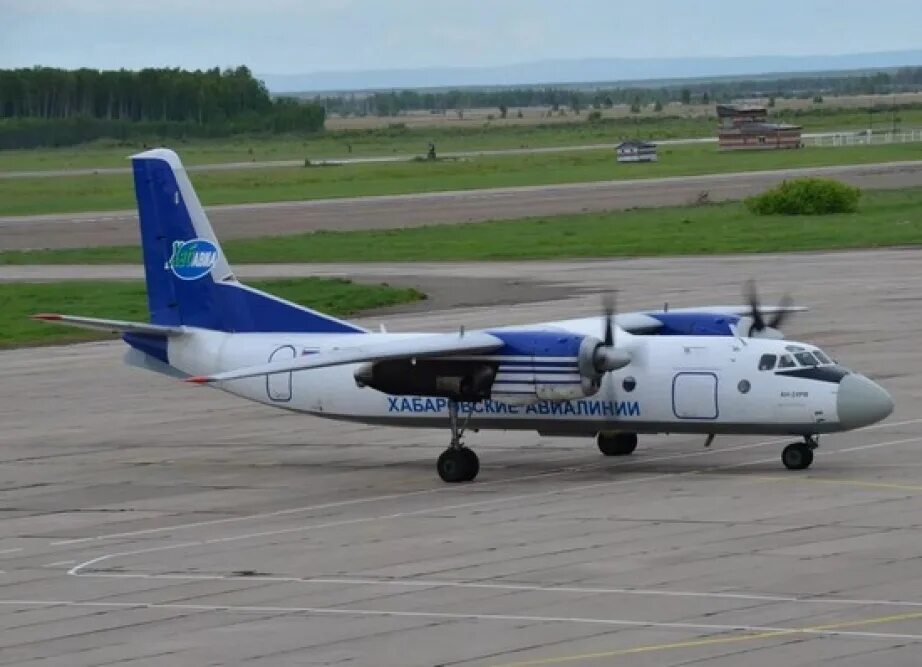 Полет на самолете хабаровск. АН 24 ХАБАВИА. АН 24 хабаровские авиалинии. Самолет л 410 хабаровские авиалинии. Самолет Николаевск на Амуре л 410.