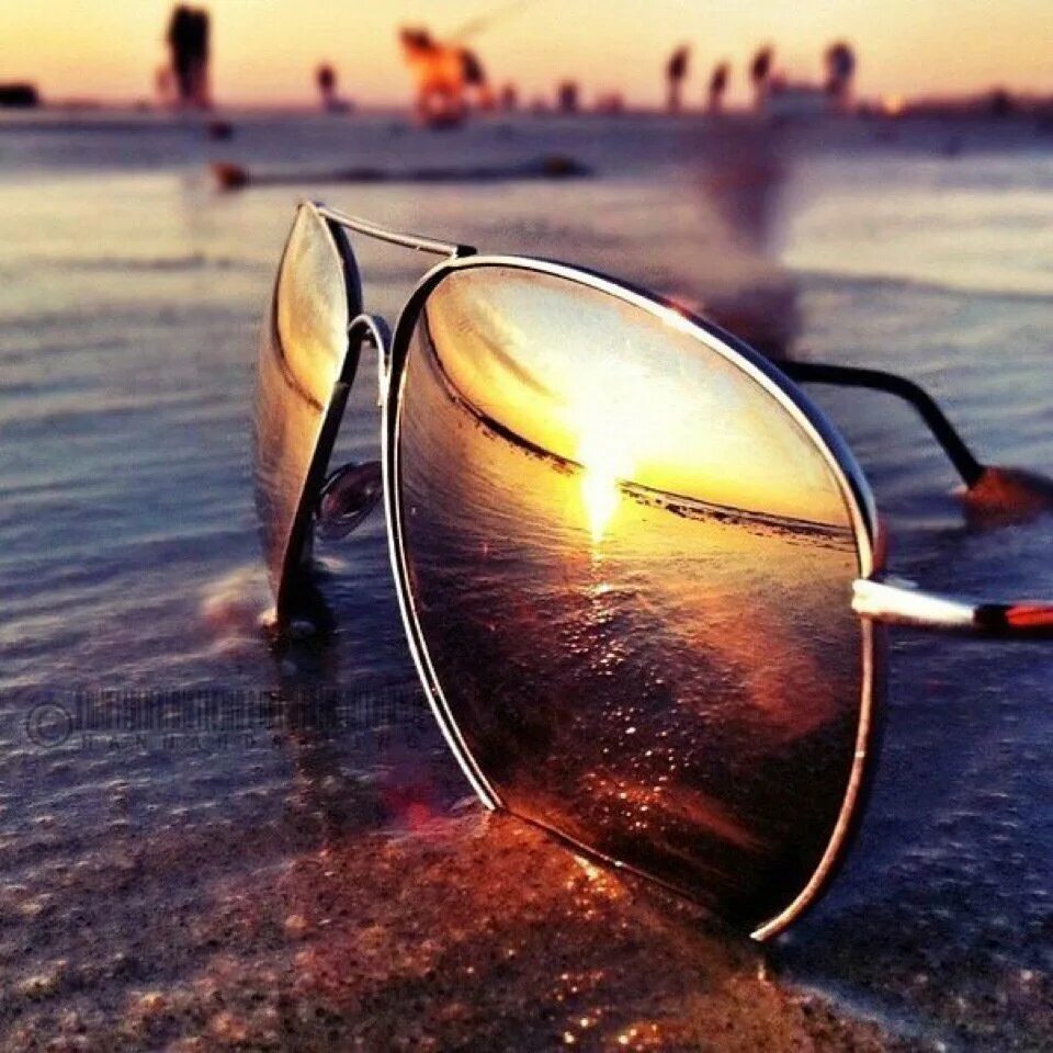 Авы на лето. Летние очки. Солнечные очки. Красивые очки. Солнечные очки на пляже.