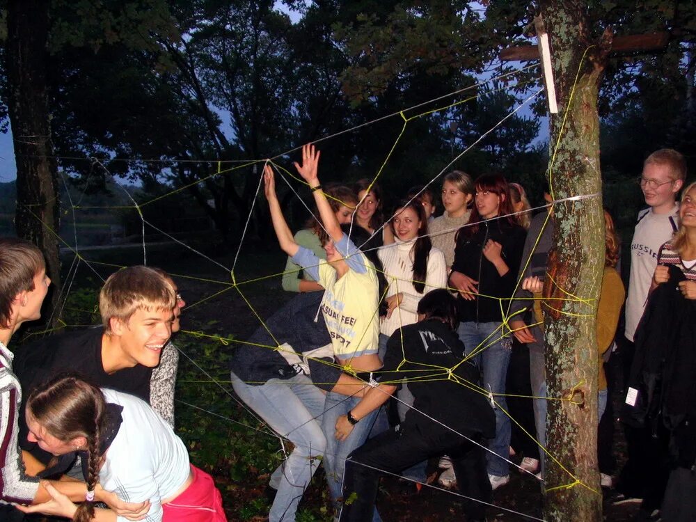 кейси аффлек и мишель монахэн. студенты 2007 года. школьники 2000-х. аблощак студенческих альбомов. студенты 2007 года.