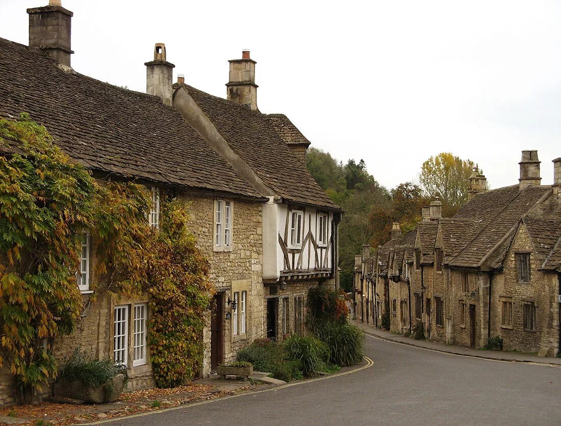 деревня бибери великобритания. деревня stoneleigh англия. графство глостершир, бибери. касл комб англия. сельская местность в англии котсуолд.