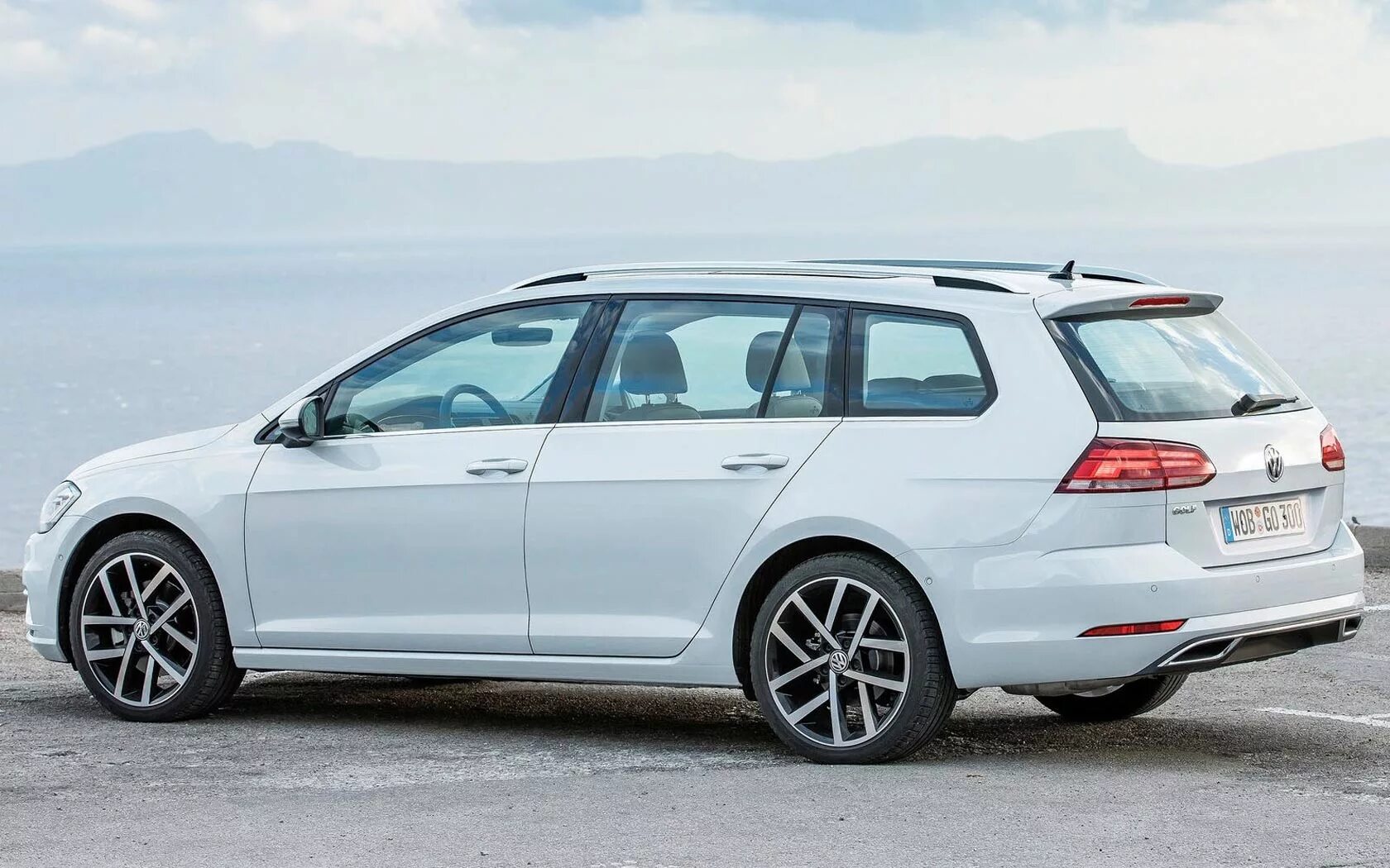 Вариант в 2019 7. Volkswagen golf 7 универсал. volkswagen golf 7 variant. фольксваген гольф универсал 2017. volkswagen golf variant 2019.