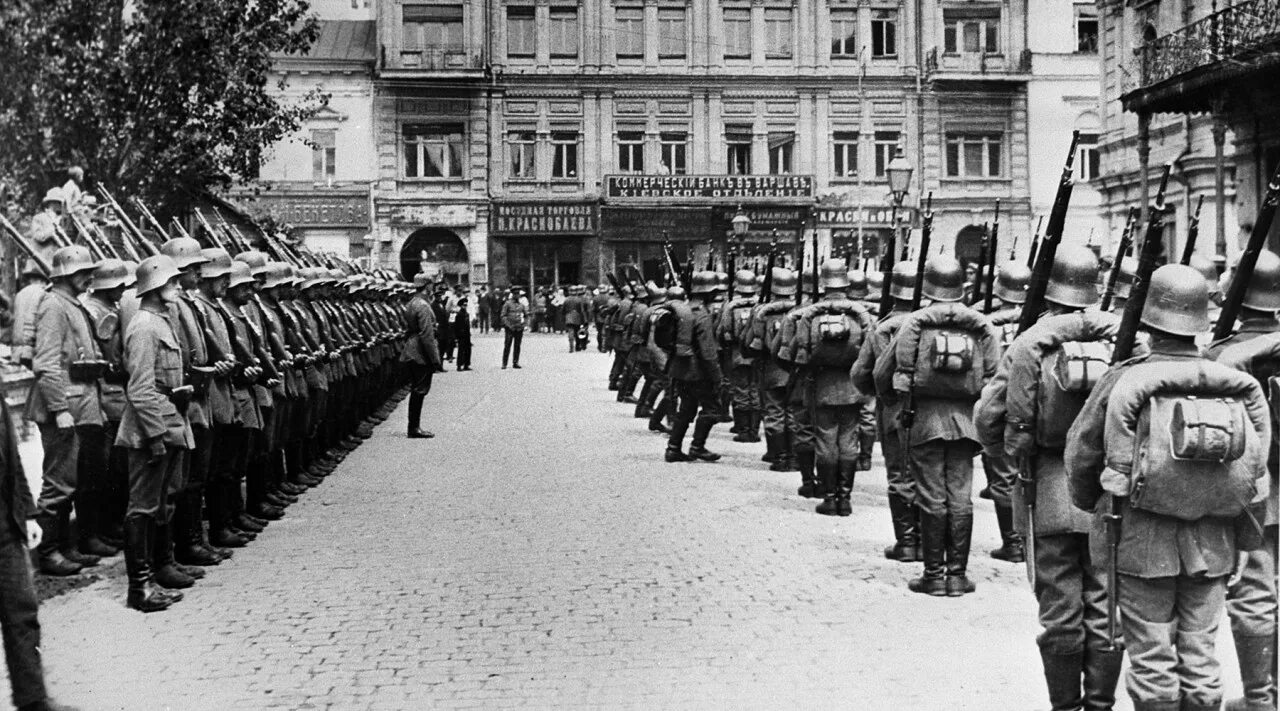 Немцы в армии россии. Немецкие войска. Киев, март 1918. Германские войска в Киеве 1918. Немецкие войска в России в 1918 году. Армия 1918 года.