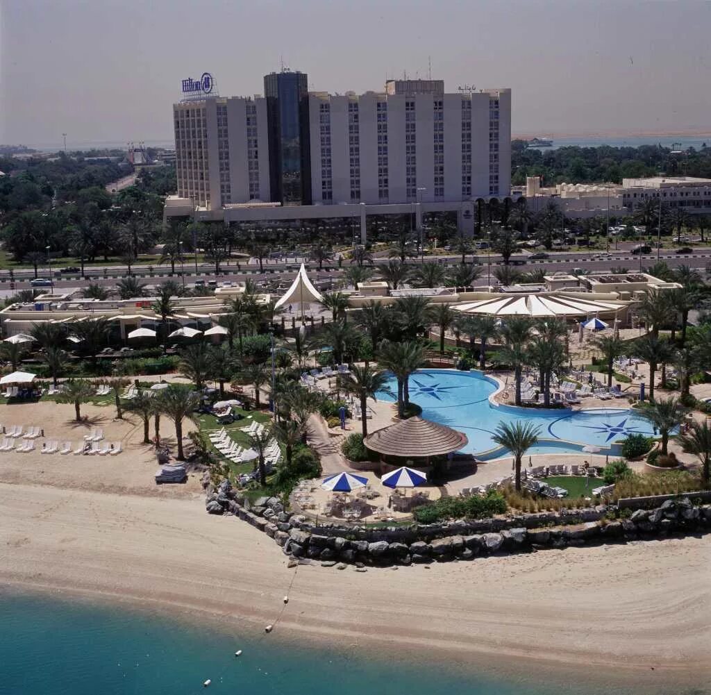 Radisson blu abu dhabi corniche. Рэдиссон Абу Даби 5. Рэдиссон Блю Абу Даби Корниш.