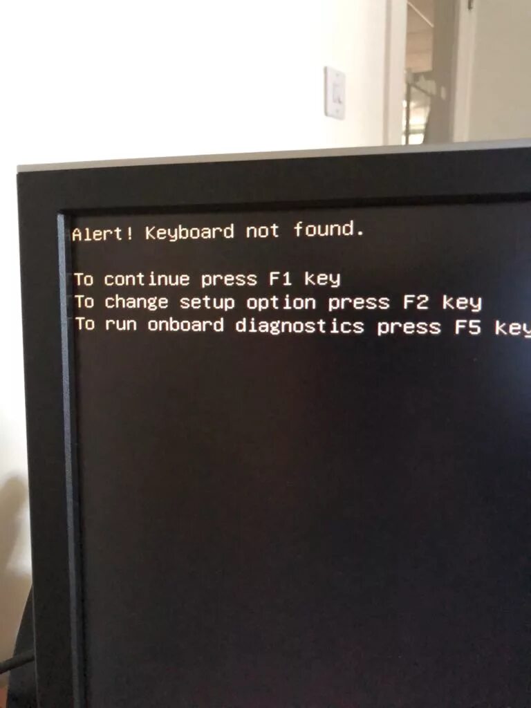 Key not found. Keyboard not found press f1 to continue. press f1. keyboard not found. черный экран press f2.