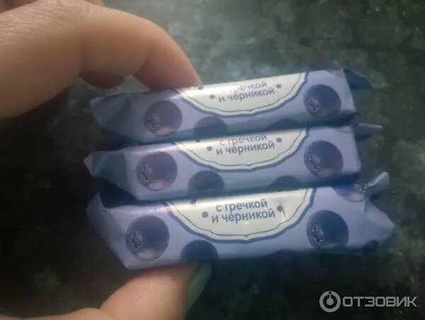 Конфеты с гречкой. Мама приехала красный октябрь. конфеты красный октябрь с черникой. конфеты мама приехала. конфеты мама приехала с гречкой и черникой.