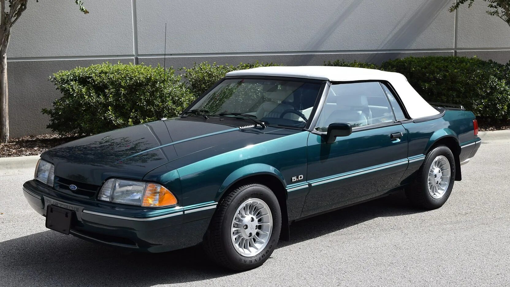 Форд mustang 1990. Ford mustang 1990. Ford мустанг 1990. Мустанг 1990. Ford mustang 1990.