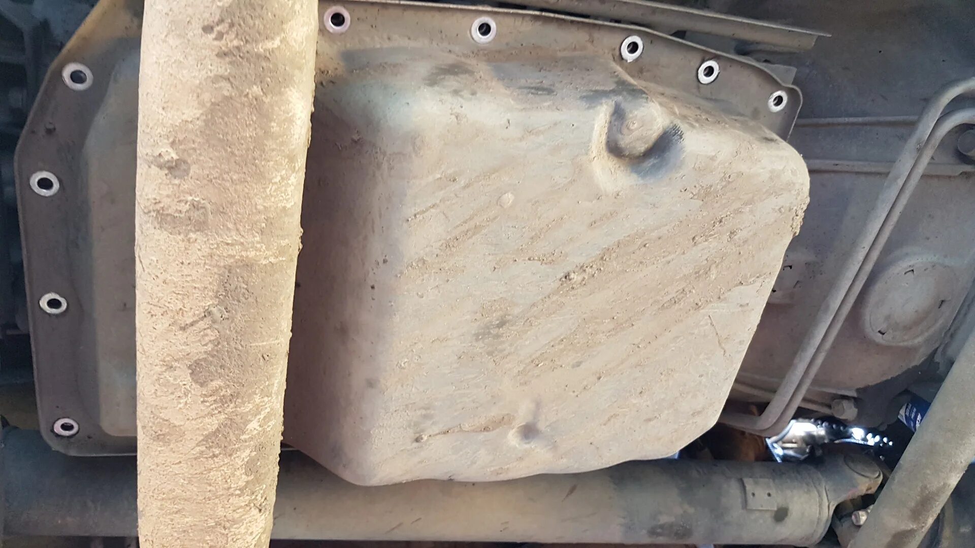 Акпп шевроле тахо 900. Поддон тахо 900. масляный поддон chevrolet tahoe. пробка поддона тахо 900. tahoe gmt900 поддон двигателя.