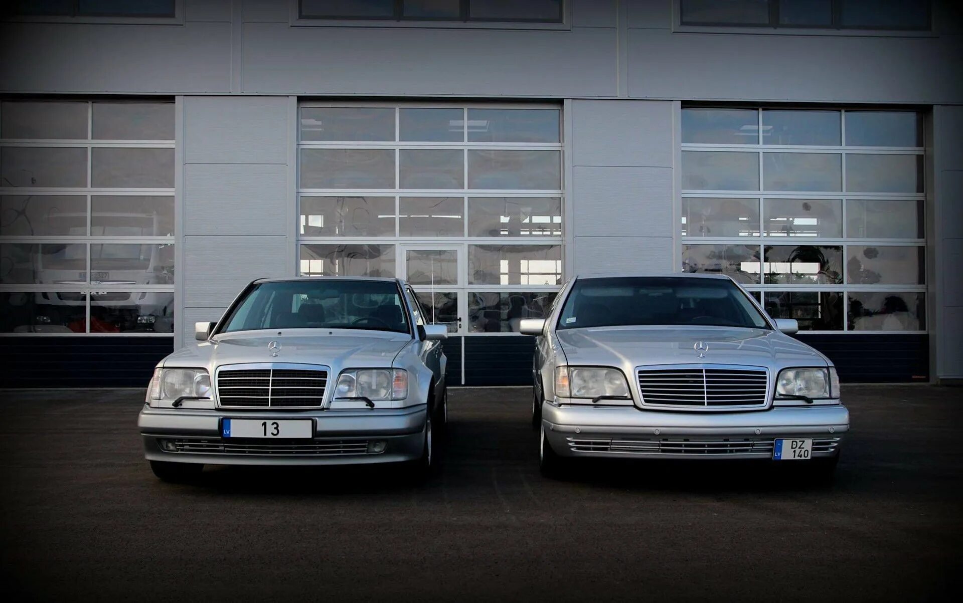 Как отличить мерседес. Mercedes Benz w124 s600. Мерседес 124 и 140. Mercedes s600 w124. Мерседес с600 w124.