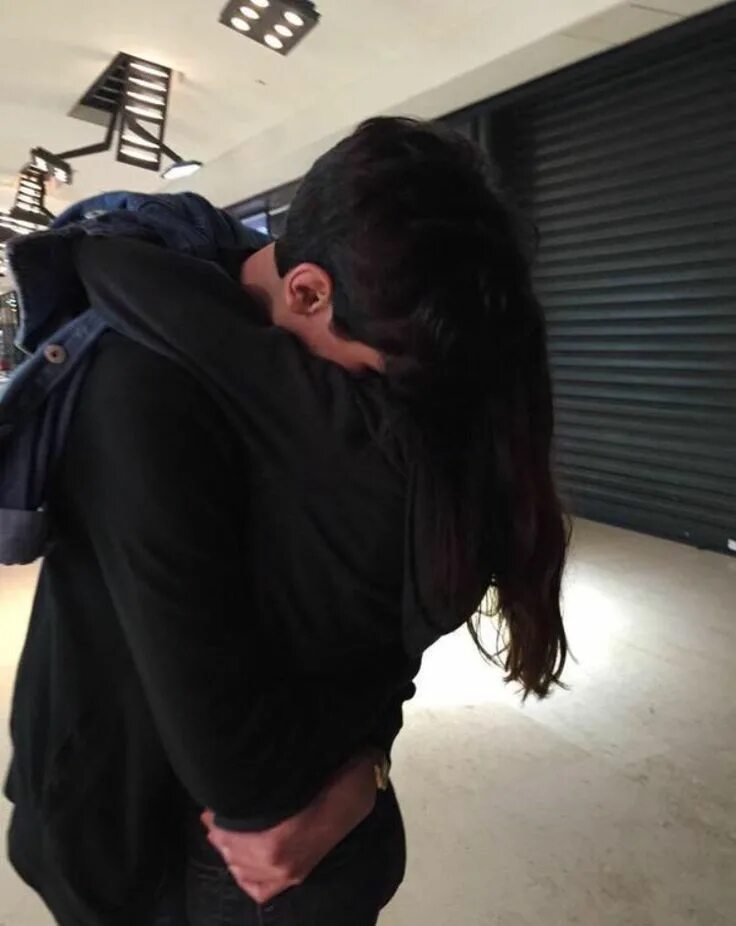 Парень скрывает подругу. Девушка рассказывает. Женатый мужчина. Парень скрывает подругу. Счастливые отношения.